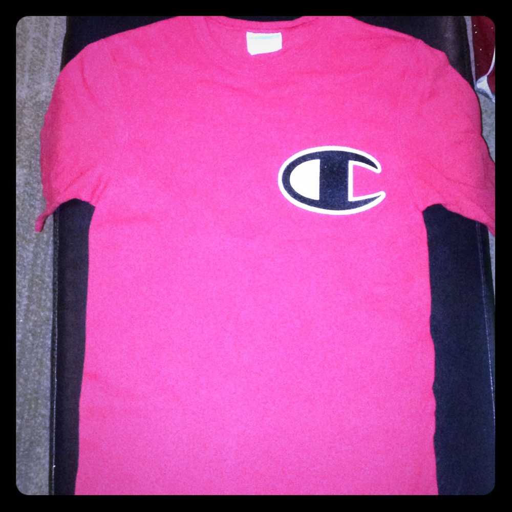 Champion T-shirt size: small